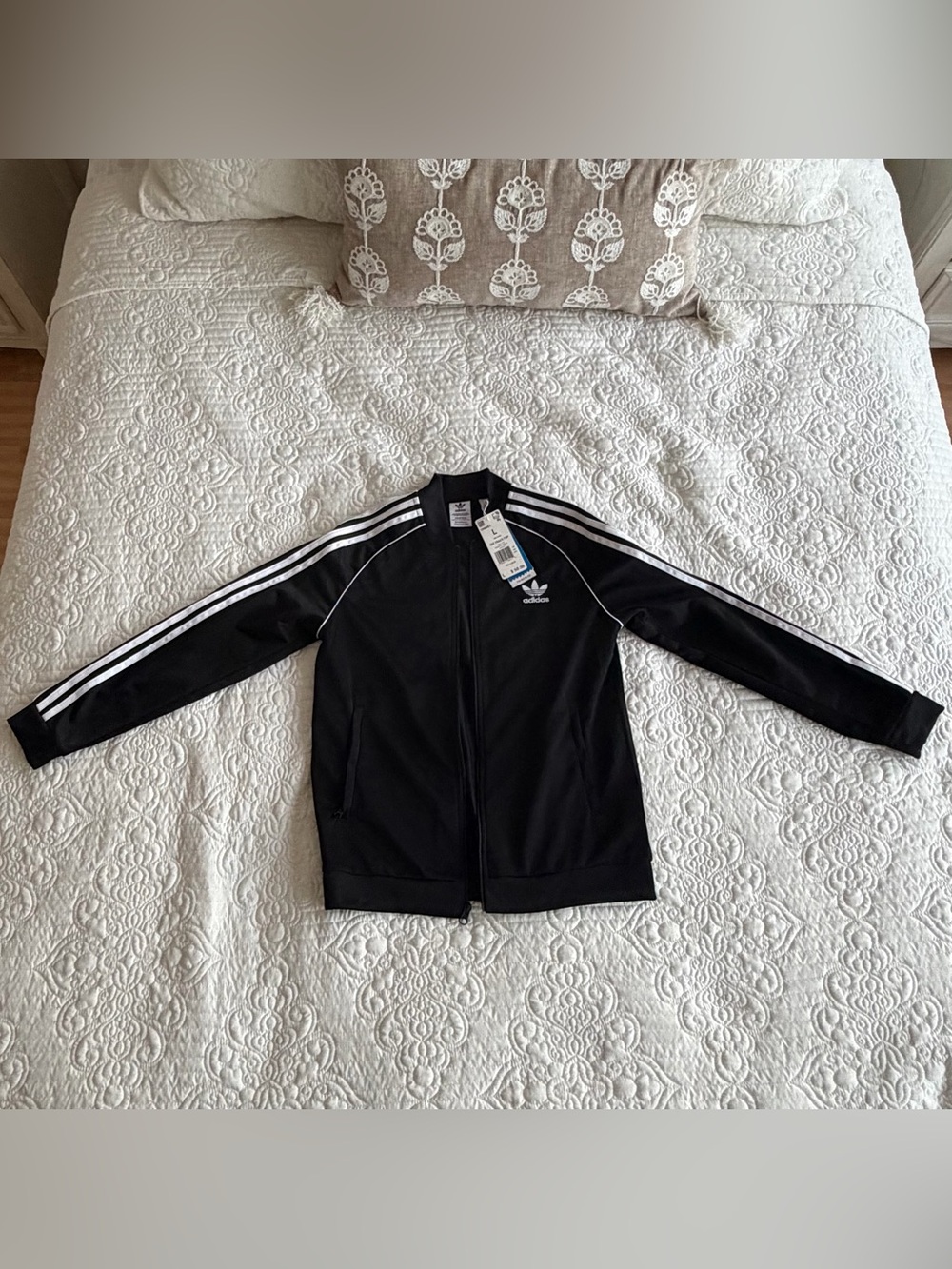 NWT Adidas Originals Youth Primeblue SST Track Top Jacket Black White L (13-14Y)